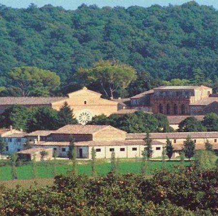 Hotel La Foresteria Abbadia di Fiastra Bagian luar foto