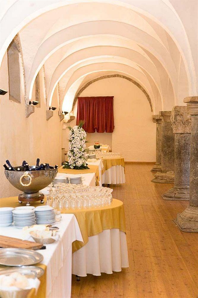 Hotel La Foresteria Abbadia di Fiastra Bagian luar foto