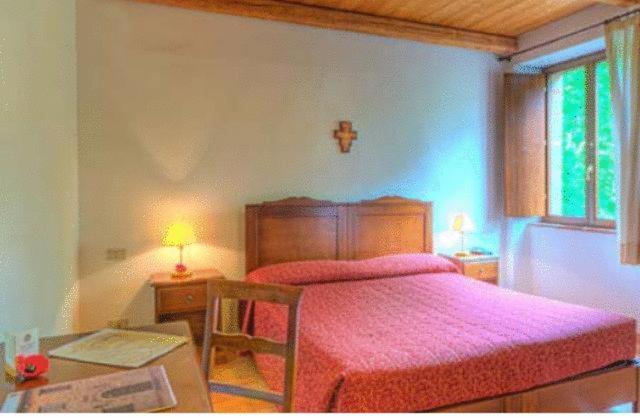 Hotel La Foresteria Abbadia di Fiastra Ruang foto